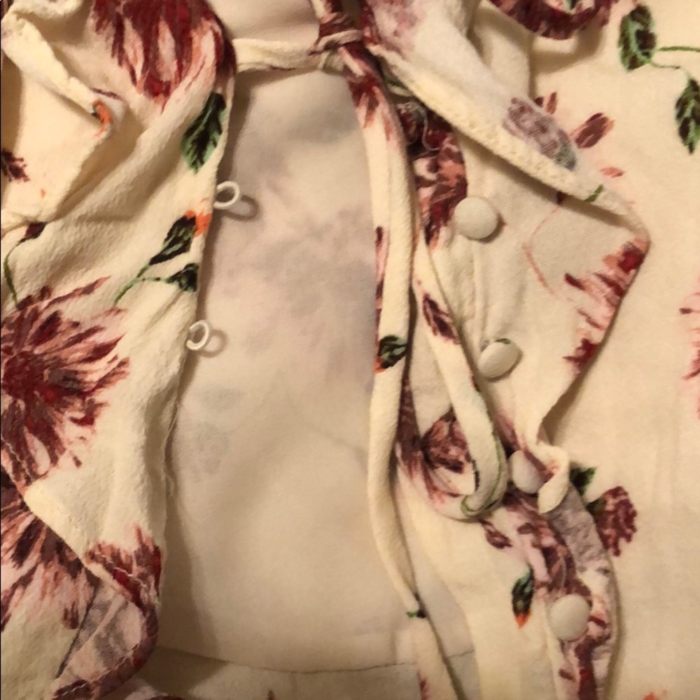 ASTR The Label Floral Ruffle Button Down Top - Picture 5 of 5